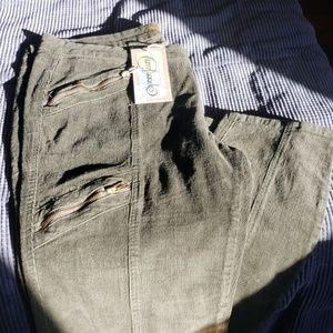 NWT Size 19 (Jrs), 37 in inseam Skinny Cords